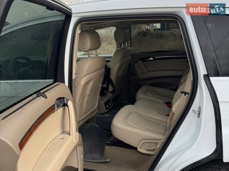 Внедорожник / Кроссовер Audi Q7 2015 в Виннице
