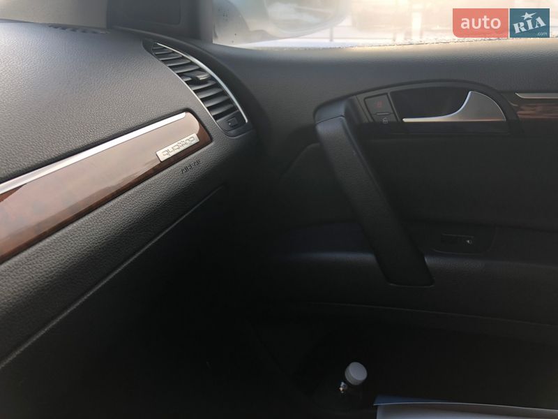 Внедорожник / Кроссовер Audi Q7 2010 в Черкассах