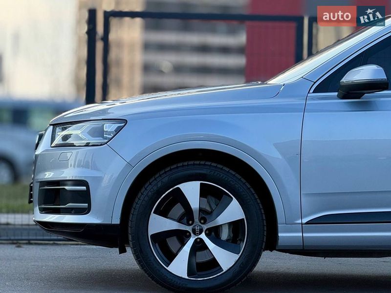Внедорожник / Кроссовер Audi Q7 2018 в Киеве