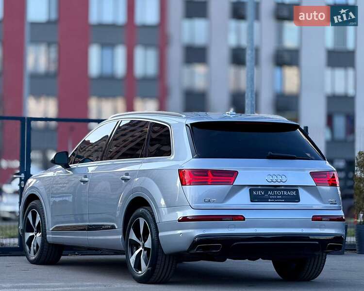 Внедорожник / Кроссовер Audi Q7 2018 в Киеве
