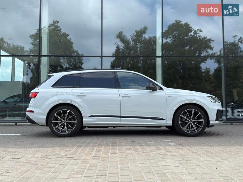 Позашляховик / Кросовер Audi Q7 2020 в Одесі