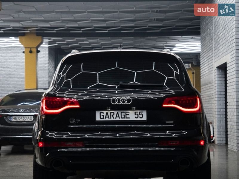 Внедорожник / Кроссовер Audi Q7 2015 в Киеве