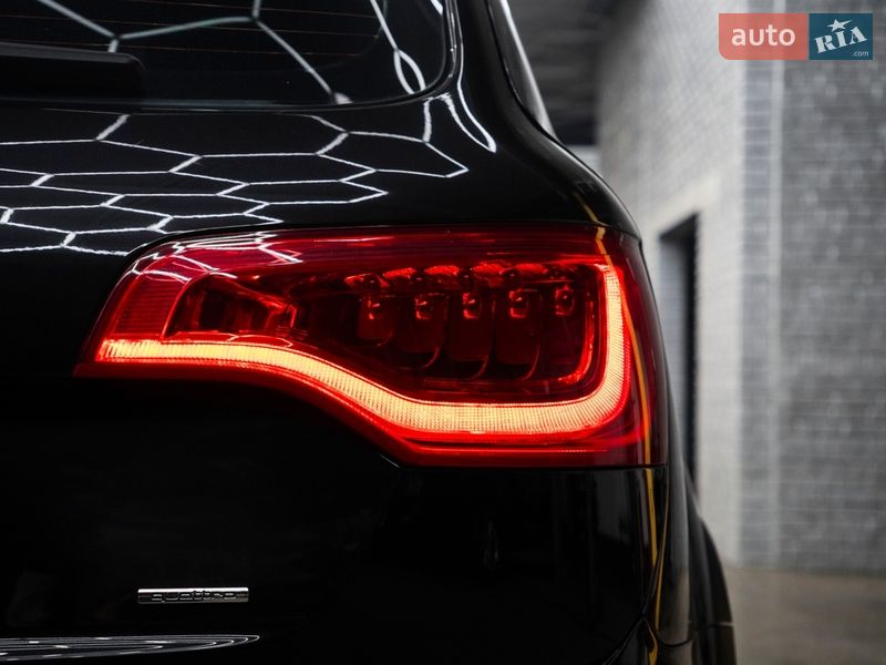 Внедорожник / Кроссовер Audi Q7 2015 в Киеве