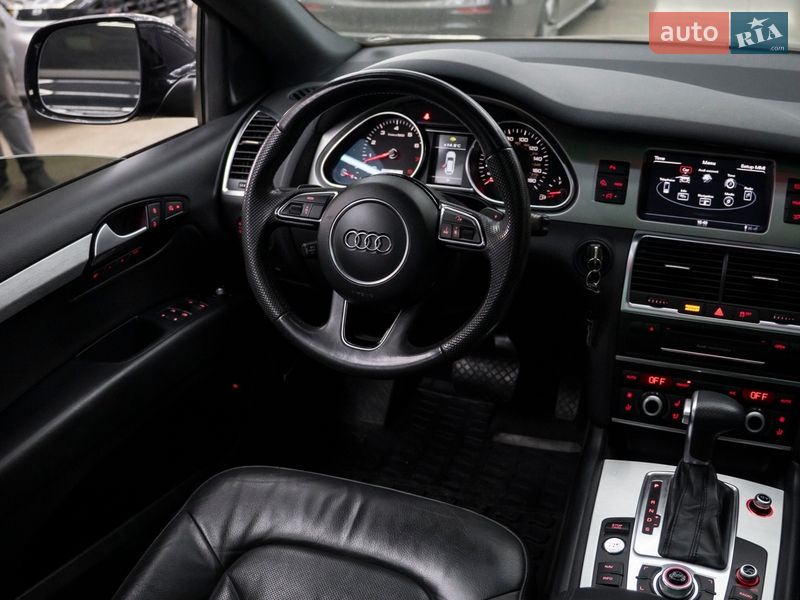 Внедорожник / Кроссовер Audi Q7 2015 в Киеве