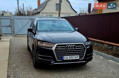 Позашляховик / Кросовер Audi Q7 2018 в Умані