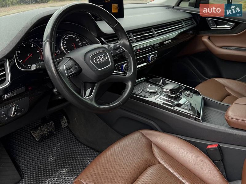 Внедорожник / Кроссовер Audi Q7 2017 в Киеве
