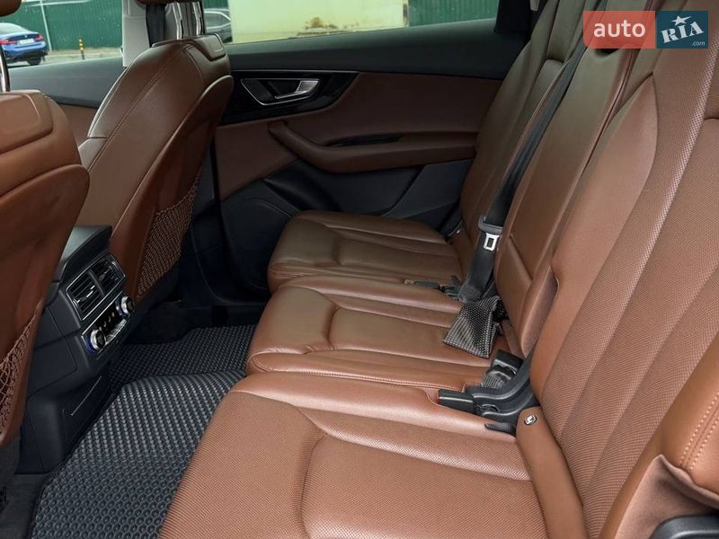 Внедорожник / Кроссовер Audi Q7 2017 в Киеве
