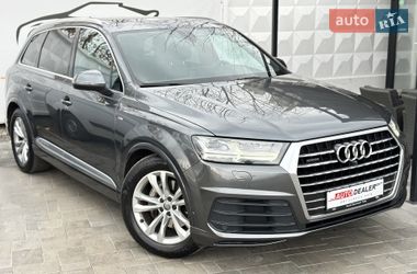 Позашляховик / Кросовер Audi Q7 2015 в Києві