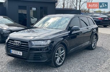 Внедорожник / Кроссовер Audi Q7 2017 в Мукачево