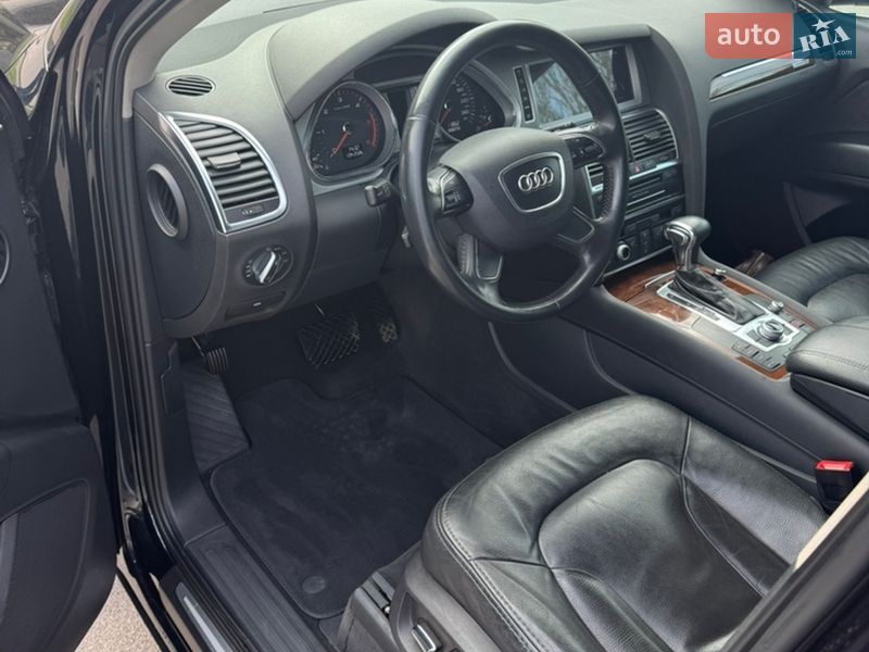 Позашляховик / Кросовер Audi Q7 2013 в Києві
