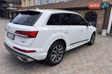 Позашляховик / Кросовер Audi Q7 2019 в Дніпрі
