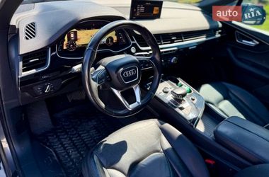 Внедорожник / Кроссовер Audi Q7 2017 в Хусте