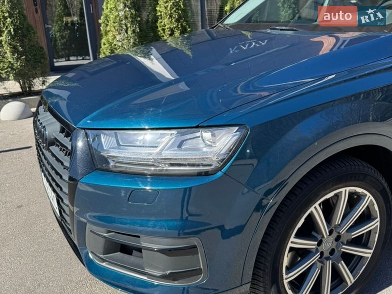 Внедорожник / Кроссовер Audi Q7 2017 в Киеве