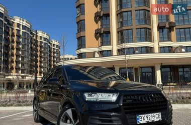 Позашляховик / Кросовер Audi Q7 2015 в Києві