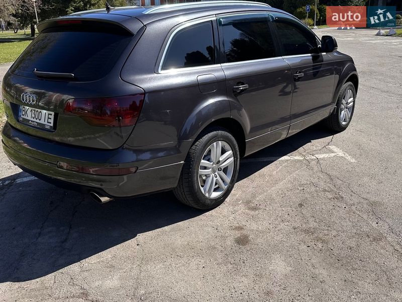 Внедорожник / Кроссовер Audi Q7 2007 в Ровно