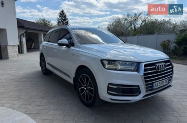 Позашляховик / Кросовер Audi Q7 2015 в Мукачевому