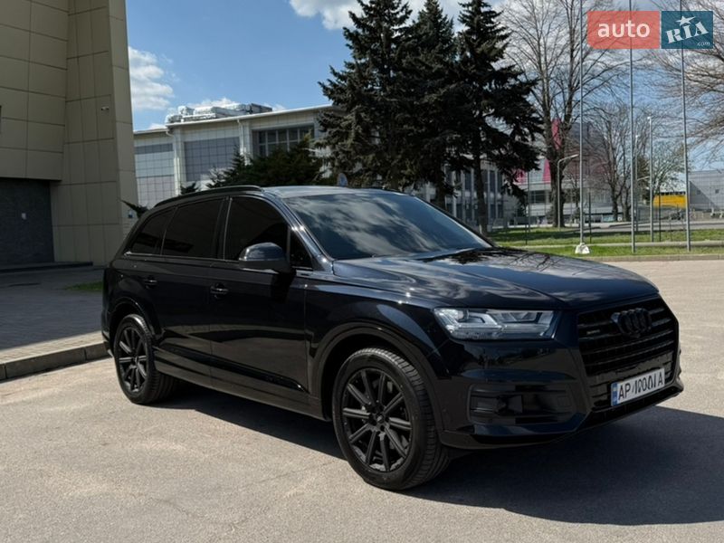 Позашляховик / Кросовер Audi Q7 2018 в Дніпрі