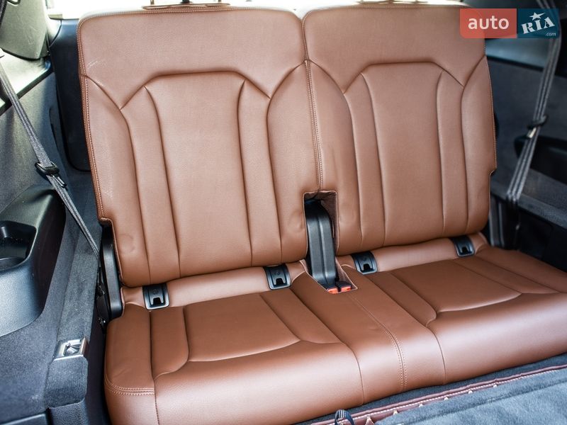 Позашляховик / Кросовер Audi Q7 2017 в Львові