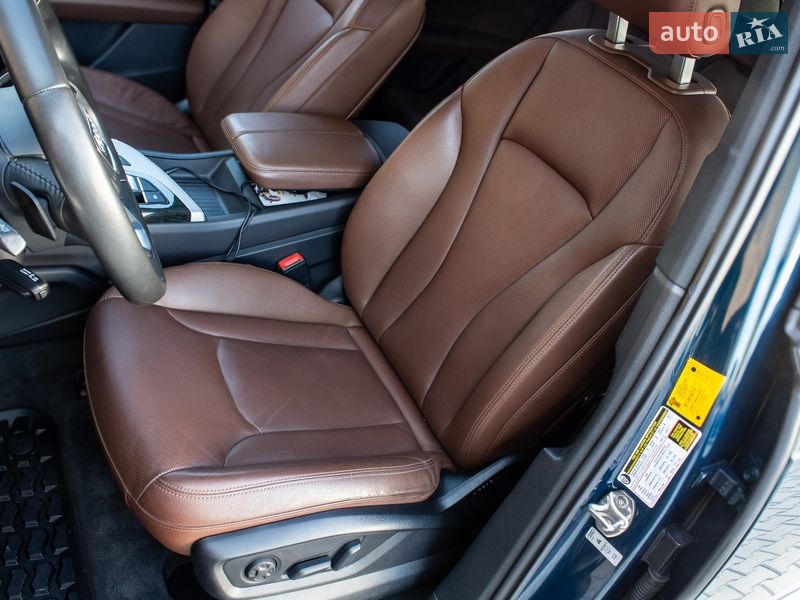 Позашляховик / Кросовер Audi Q7 2017 в Львові