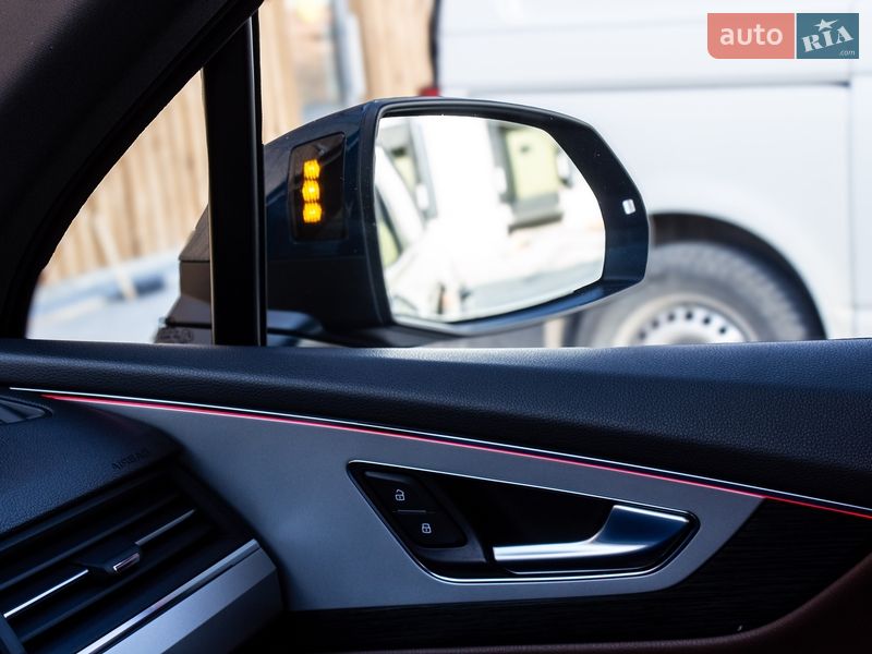 Позашляховик / Кросовер Audi Q7 2017 в Львові
