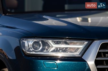 Позашляховик / Кросовер Audi Q7 2017 в Львові