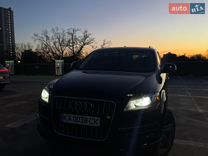Позашляховик / Кросовер Audi Q7 2015 в Києві