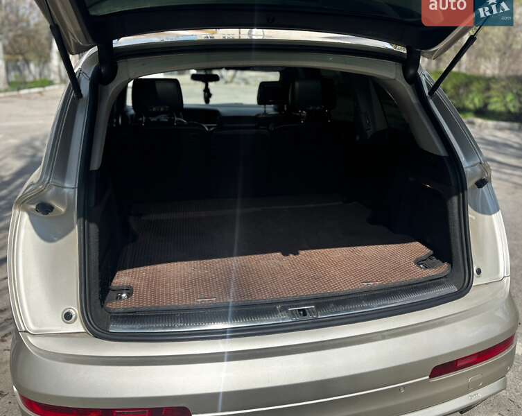 Внедорожник / Кроссовер Audi Q7 2006 в Херсоне