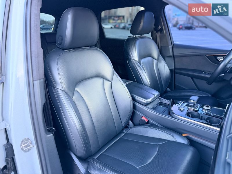 Позашляховик / Кросовер Audi Q7 2016 в Тернополі