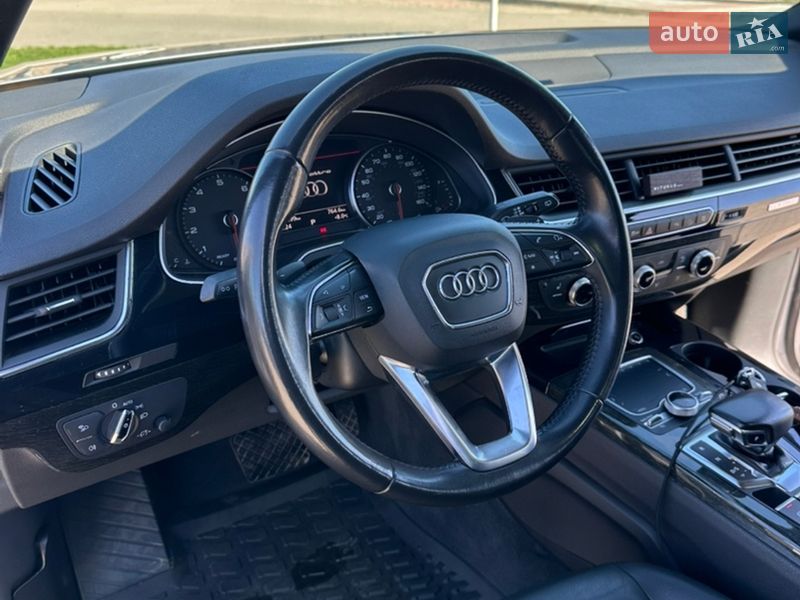 Внедорожник / Кроссовер Audi Q7 2016 в Киеве