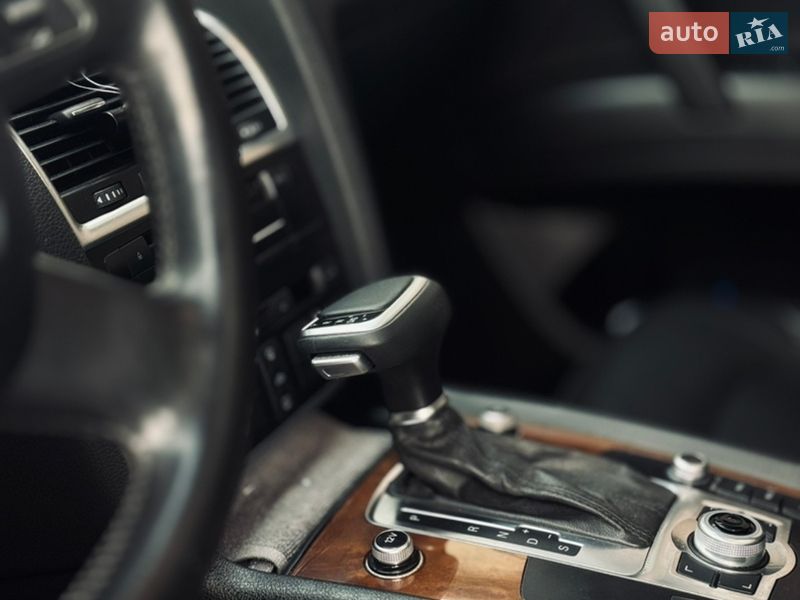 Позашляховик / Кросовер Audi Q7 2010 в Рівному