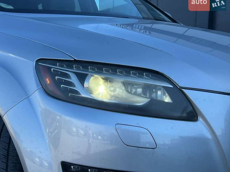 Позашляховик / Кросовер Audi Q7 2010 в Львові