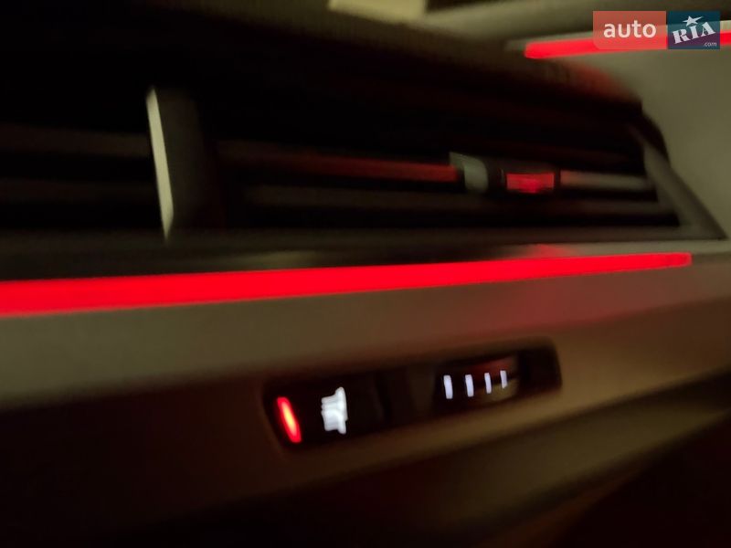 Внедорожник / Кроссовер Audi Q7 2016 в Киеве