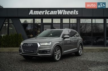 Внедорожник / Кроссовер Audi Q7 2017 в Черновцах