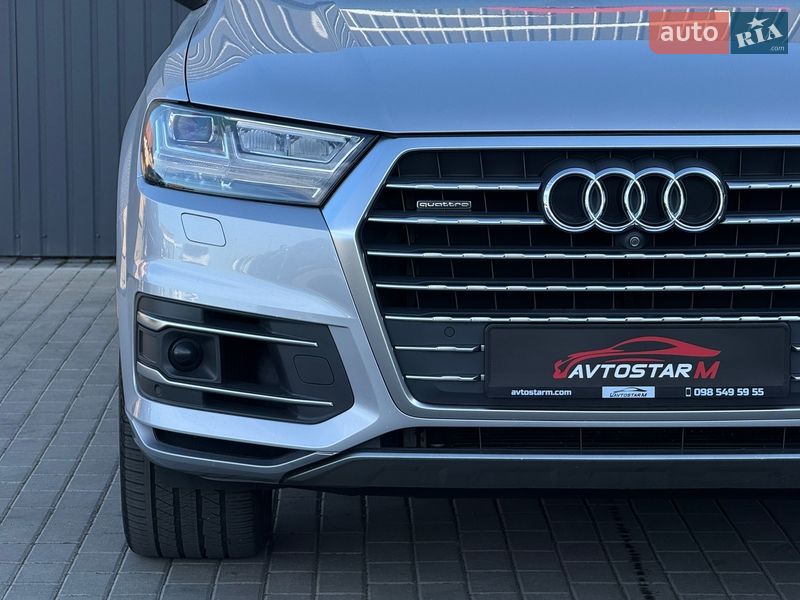 Внедорожник / Кроссовер Audi Q7 2017 в Мукачево