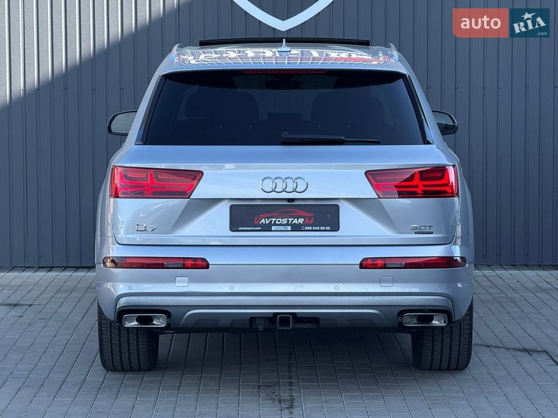 Внедорожник / Кроссовер Audi Q7 2017 в Мукачево