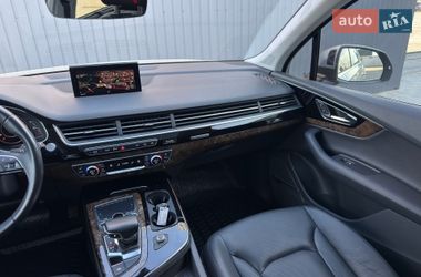 Внедорожник / Кроссовер Audi Q7 2017 в Мукачево