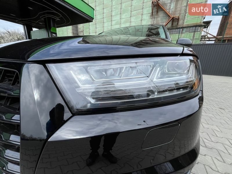 Позашляховик / Кросовер Audi Q7 2017 в Львові