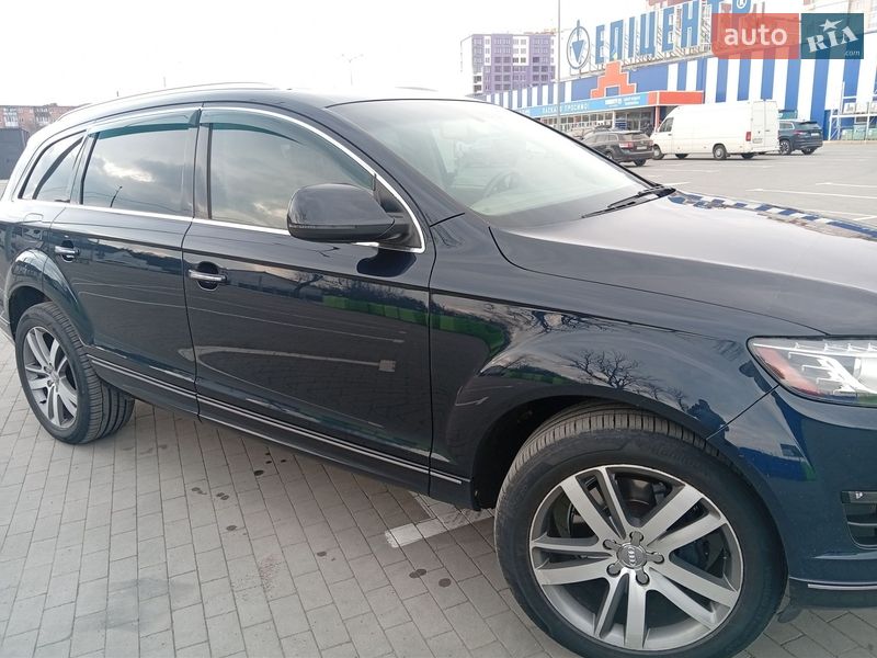 Позашляховик / Кросовер Audi Q7 2012 в Умані