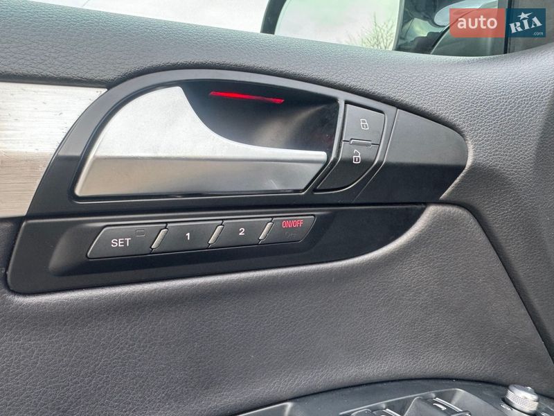 Внедорожник / Кроссовер Audi Q7 2014 в Хороле