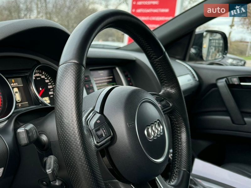 Внедорожник / Кроссовер Audi Q7 2014 в Хороле