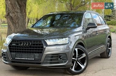 Внедорожник / Кроссовер Audi Q7 2018 в Ровно