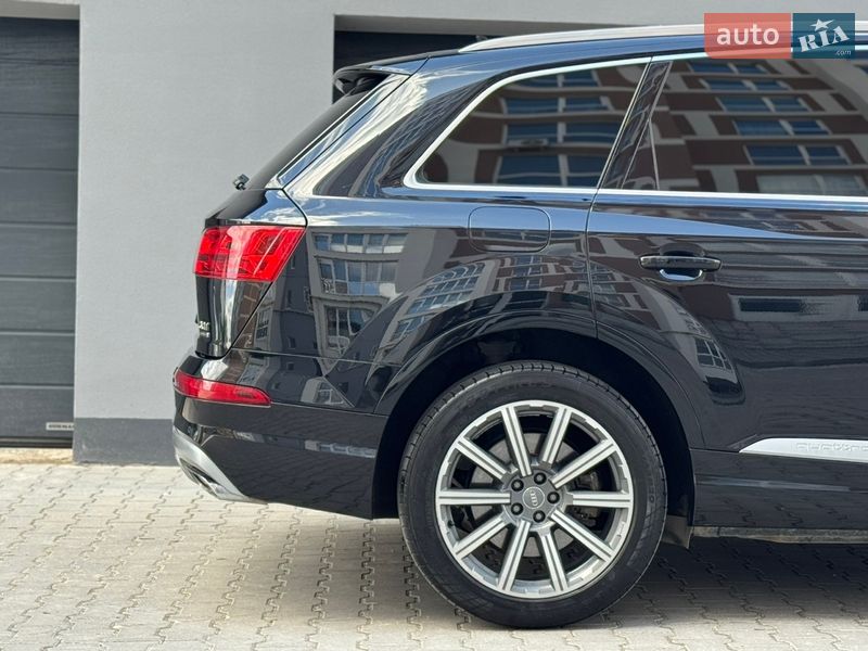Внедорожник / Кроссовер Audi Q7 2017 в Тернополе