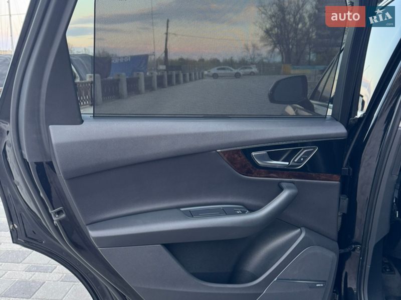 Позашляховик / Кросовер Audi Q7 2016 в Дніпрі фото 27 Позашляховик / Кросовер Audi Q7 2016 в Дніпрі