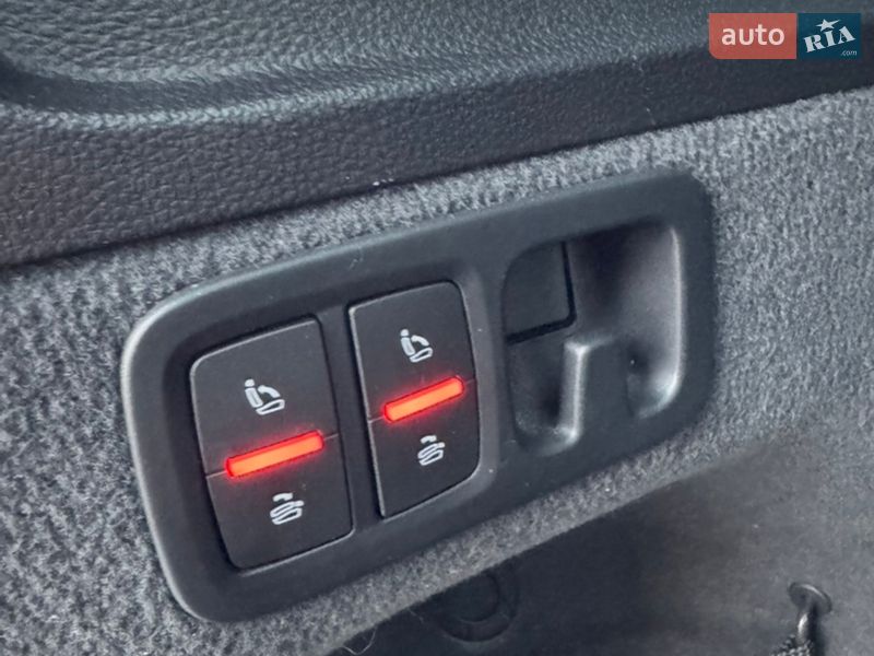 Позашляховик / Кросовер Audi Q7 2016 в Дніпрі фото 35 Позашляховик / Кросовер Audi Q7 2016 в Дніпрі