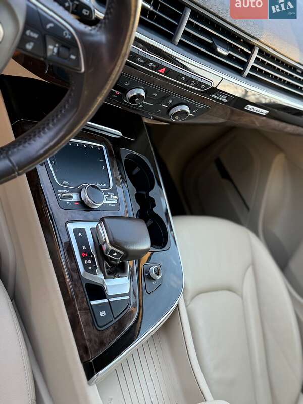 Позашляховик / Кросовер Audi Q7 2018 в Володимирі фото 76 Позашляховик / Кросовер Audi Q7 2018 в Володимирі