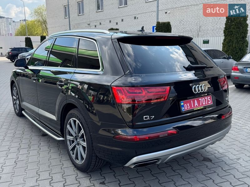 Позашляховик / Кросовер Audi Q7 2018 в Києві