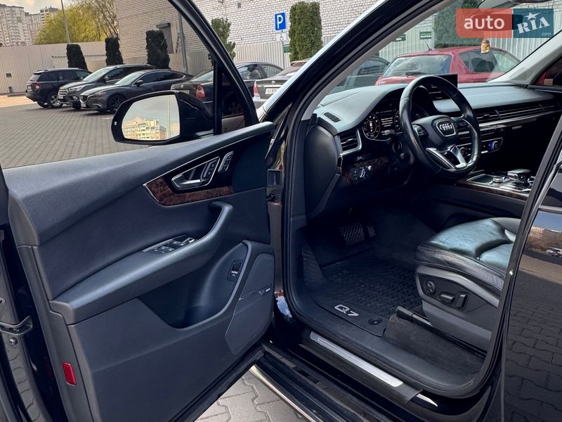 Позашляховик / Кросовер Audi Q7 2018 в Києві