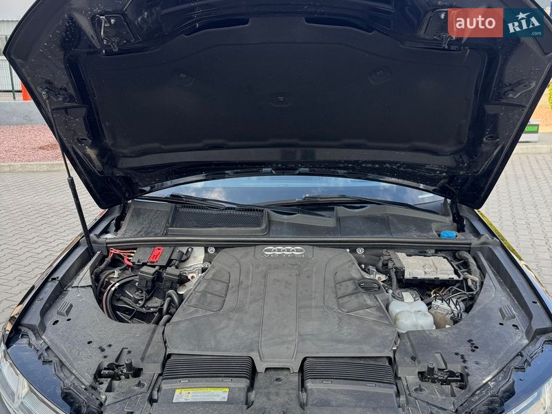 Позашляховик / Кросовер Audi Q7 2018 в Києві