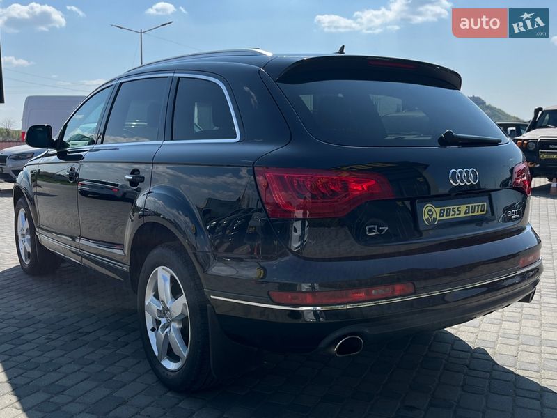 Внедорожник / Кроссовер Audi Q7 2015 в Мукачево