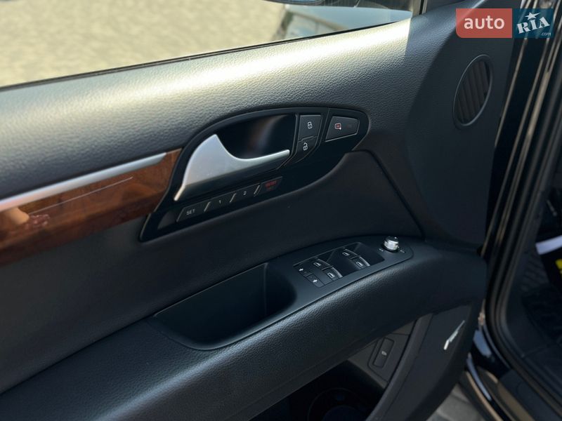 Внедорожник / Кроссовер Audi Q7 2015 в Мукачево